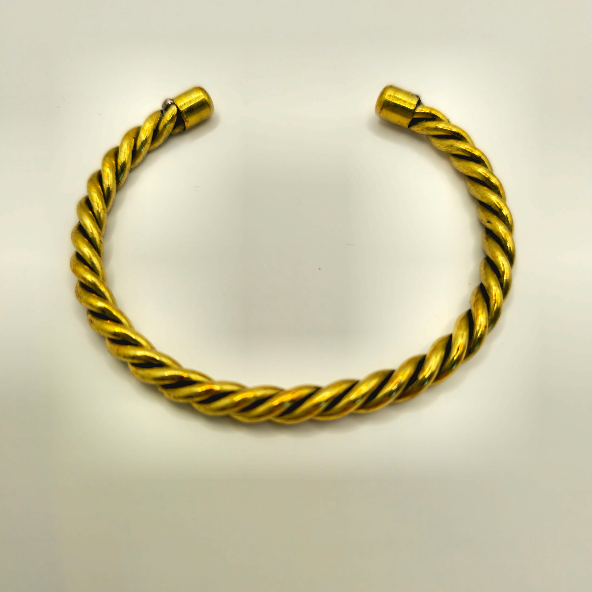 Bracelet torsadé couleur or