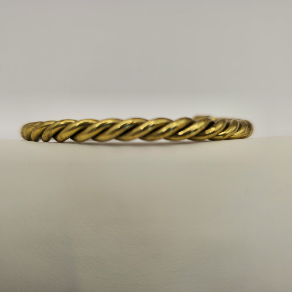 Bracelet torsadé couleur or