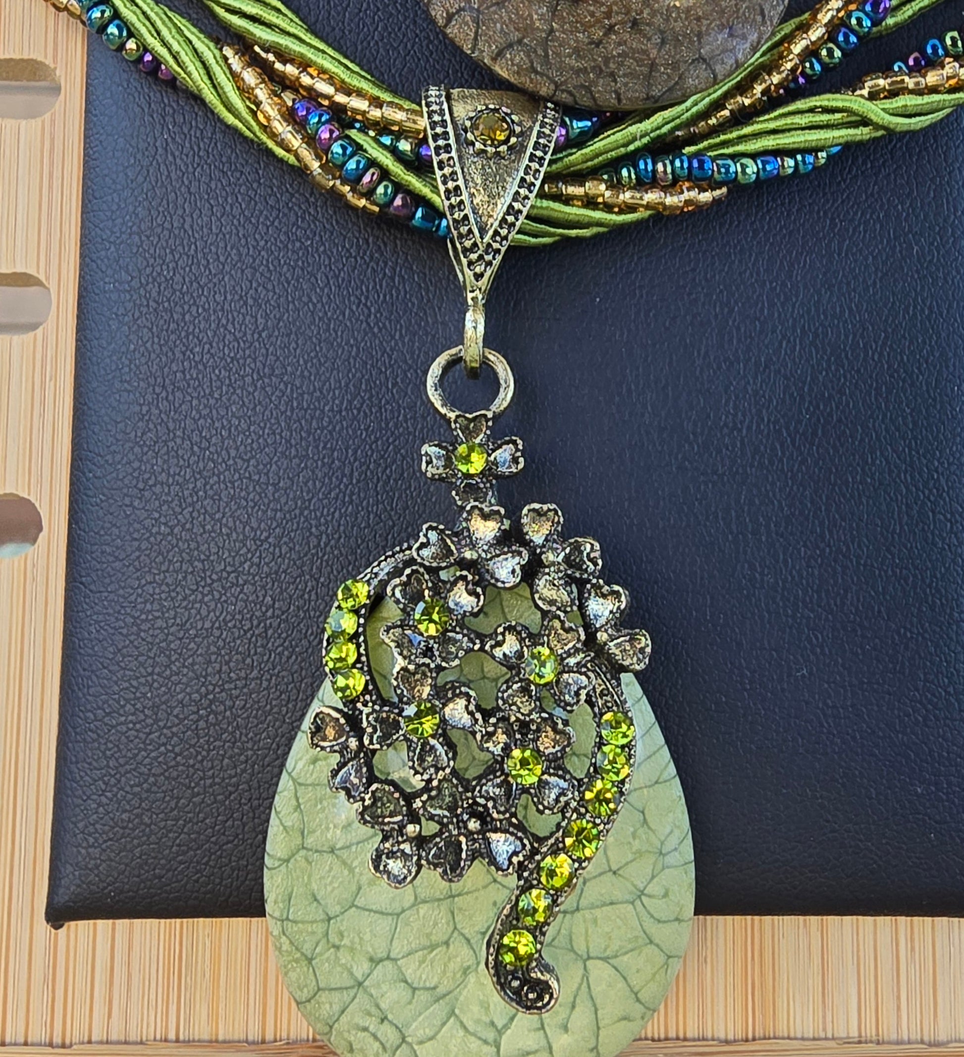 Collier Rena