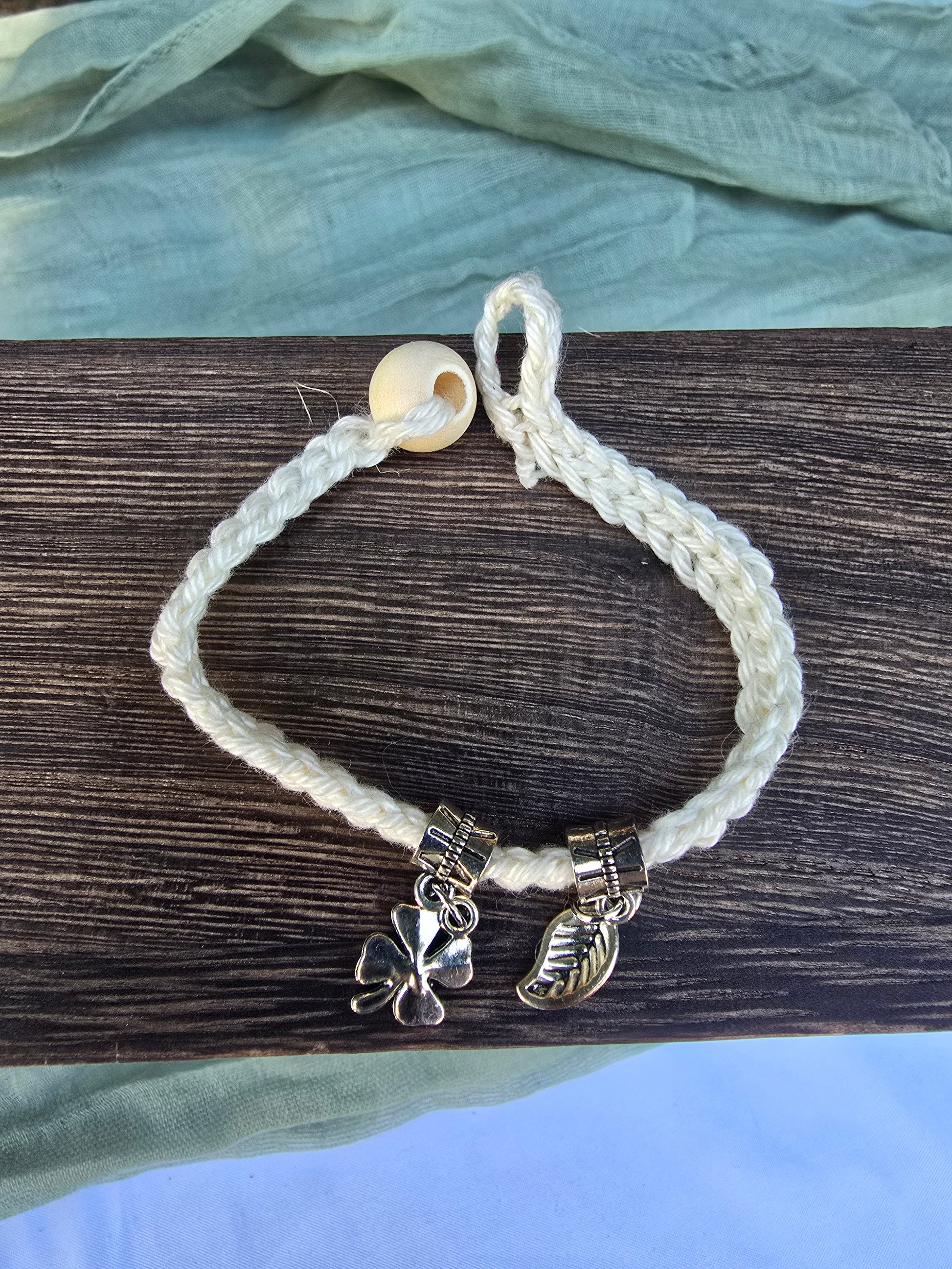 Bracelet beige argenté